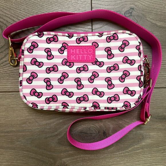 Hello Kitty Pink Bow Crossbody Cosmetic Vinyl Travel‎ Bag - Picture 1 of 13